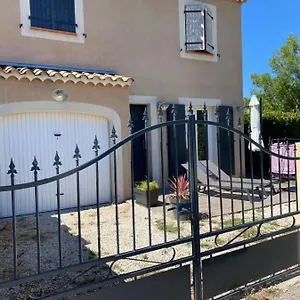 https://maison-montilienne.fr-provencehotel.com