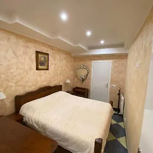 https://charmant-appartement-au-cur-de-tarascon.fr-provencehotel.com